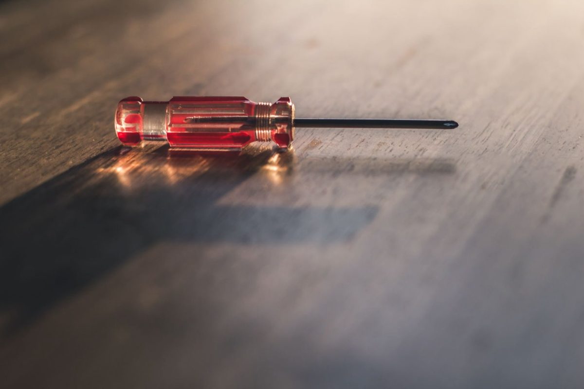 Astuces pour réparer et entretenir petits outils domestiques