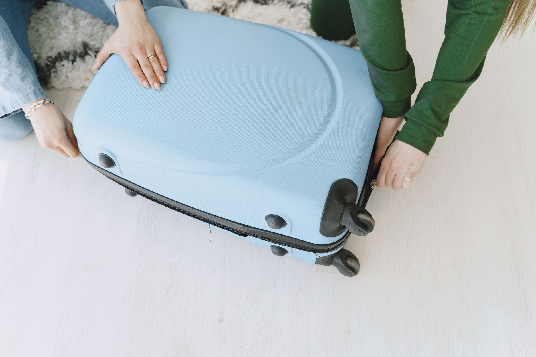 Entretenir et réparer facilement son sac à dos en voyage