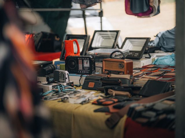Organiser un troc d&rsquo;objets contre des services — guide pratique